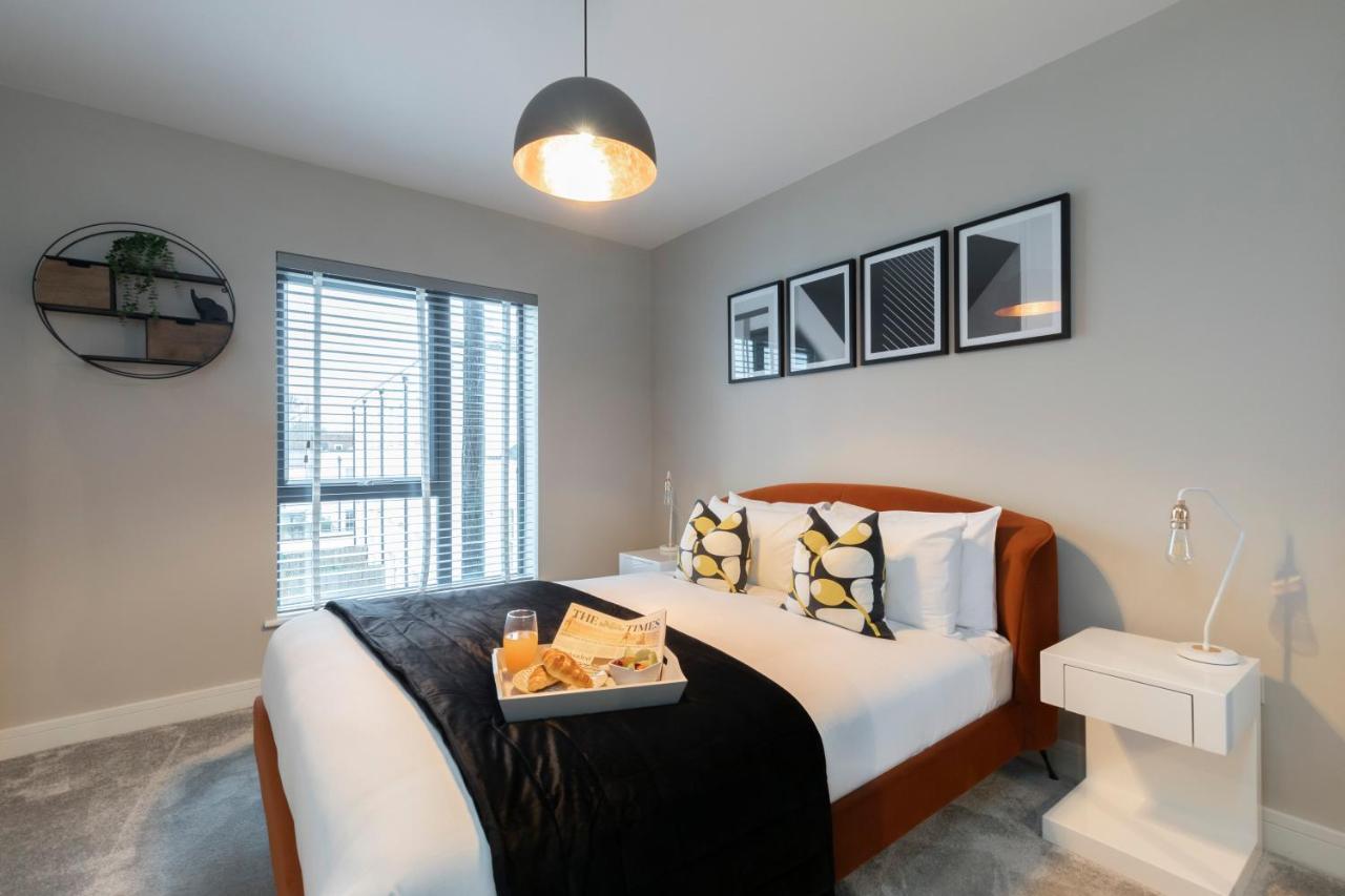 Elliot Oliver - Chic 2 Bedroom Town Centre Apartment Cheltenham Eksteriør bilde