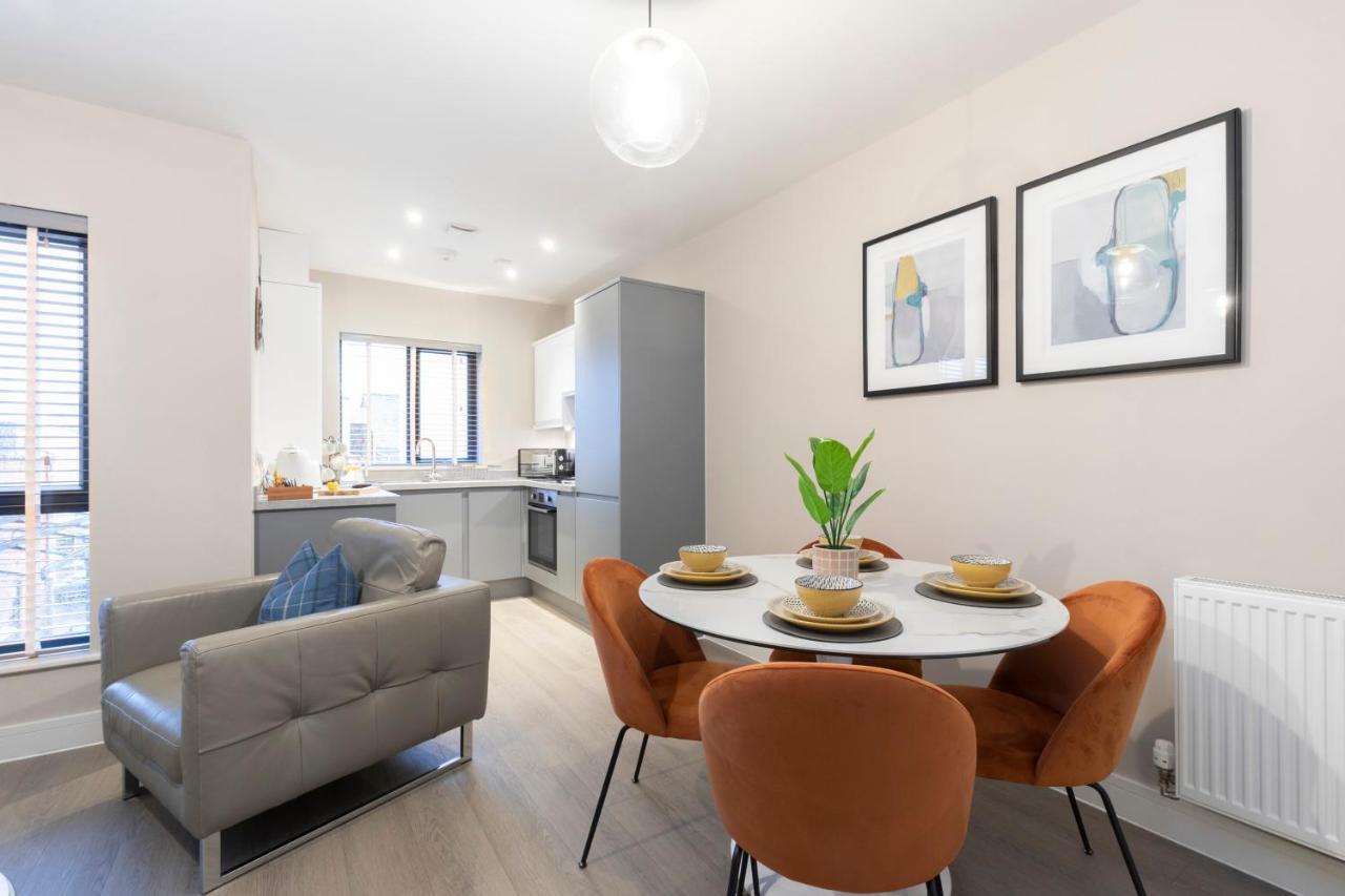 Elliot Oliver - Chic 2 Bedroom Town Centre Apartment Cheltenham Eksteriør bilde