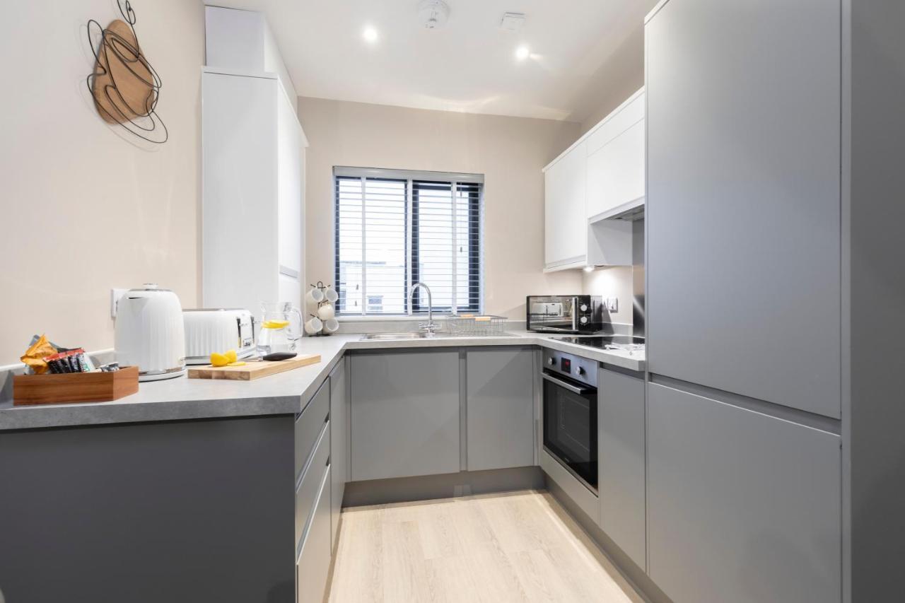 Elliot Oliver - Chic 2 Bedroom Town Centre Apartment Cheltenham Eksteriør bilde