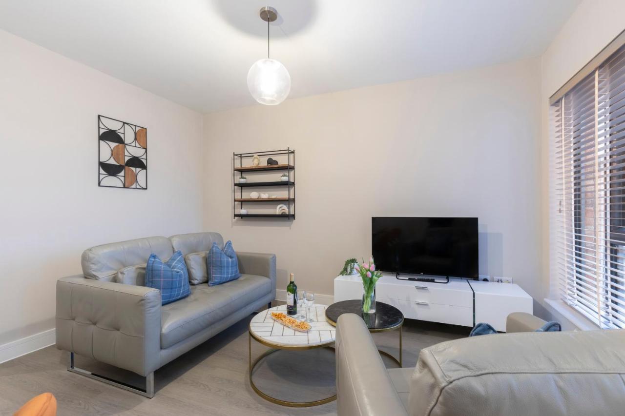Elliot Oliver - Chic 2 Bedroom Town Centre Apartment Cheltenham Eksteriør bilde